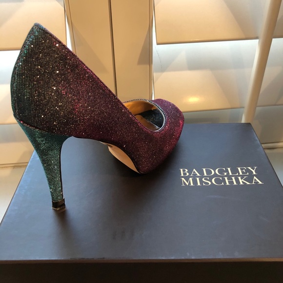 Like New Badgley Mischka Humble IV Peep Toe Sz 6.5 - Picture 10 of 16